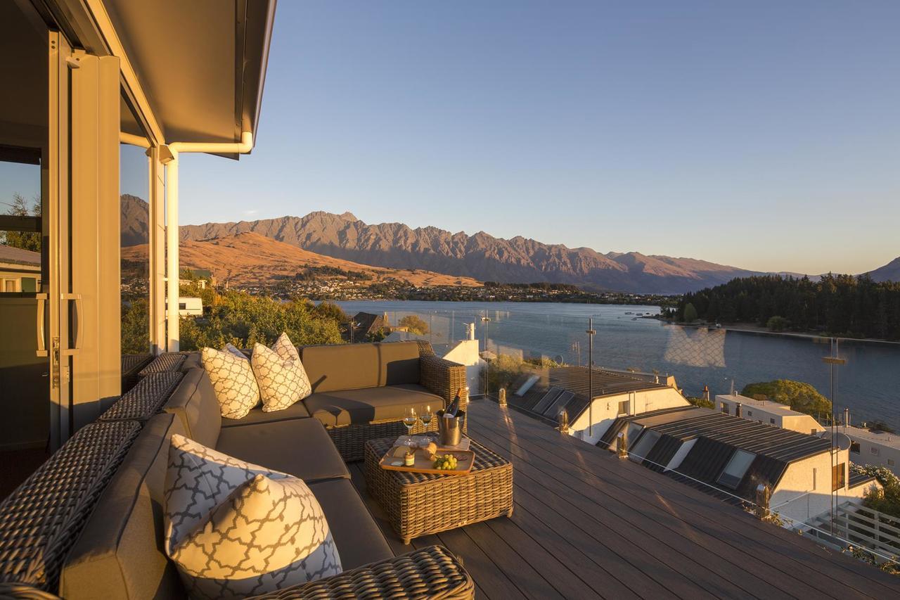 Lakefront Luxury By Amazing Accom Queenstown Bagian luar foto