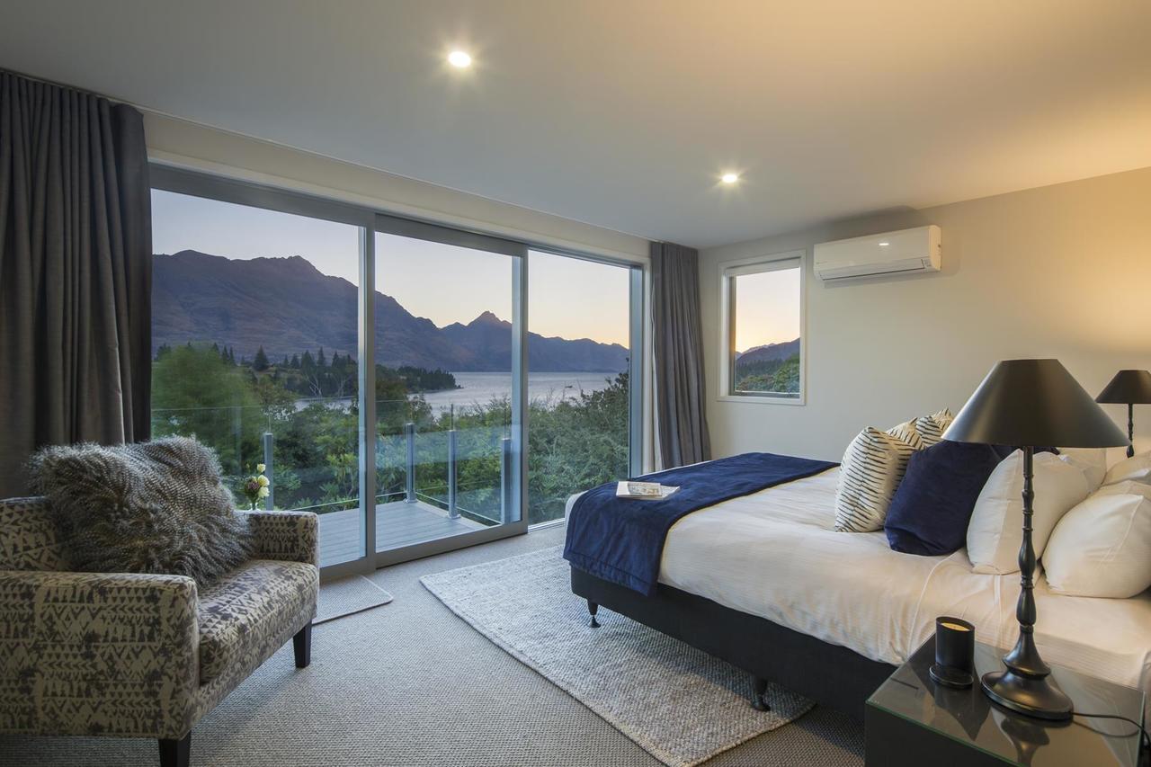 Lakefront Luxury By Amazing Accom Queenstown Bagian luar foto
